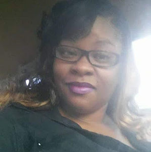 Meet your Posher, Adriana